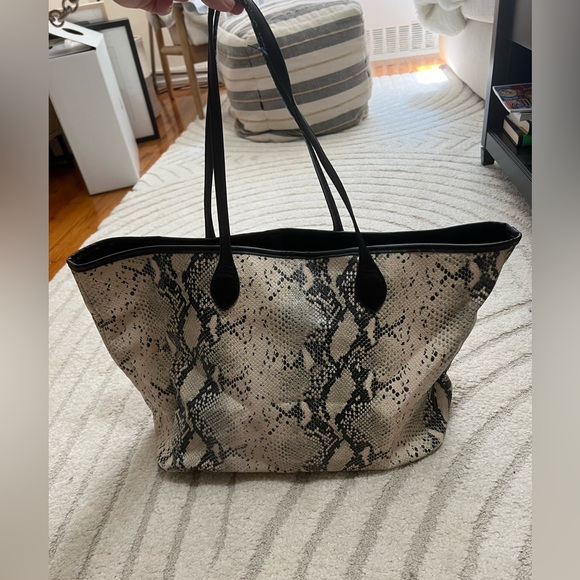 Steve Madden Handbags - Steve Madden Snakeskin Tote